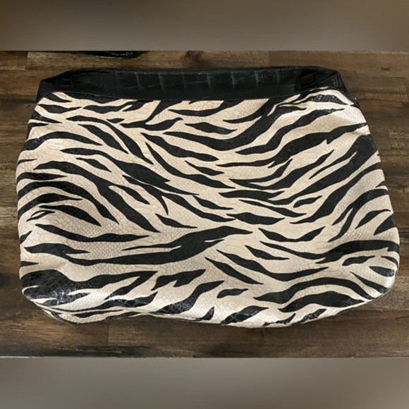 Women’s satchel with pull out bag. - Picture 4 of 6